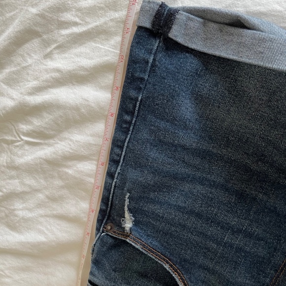 Abercrombie and Fitch High waisted Denim Shorts - Dark Wash - Picture 4 of 8